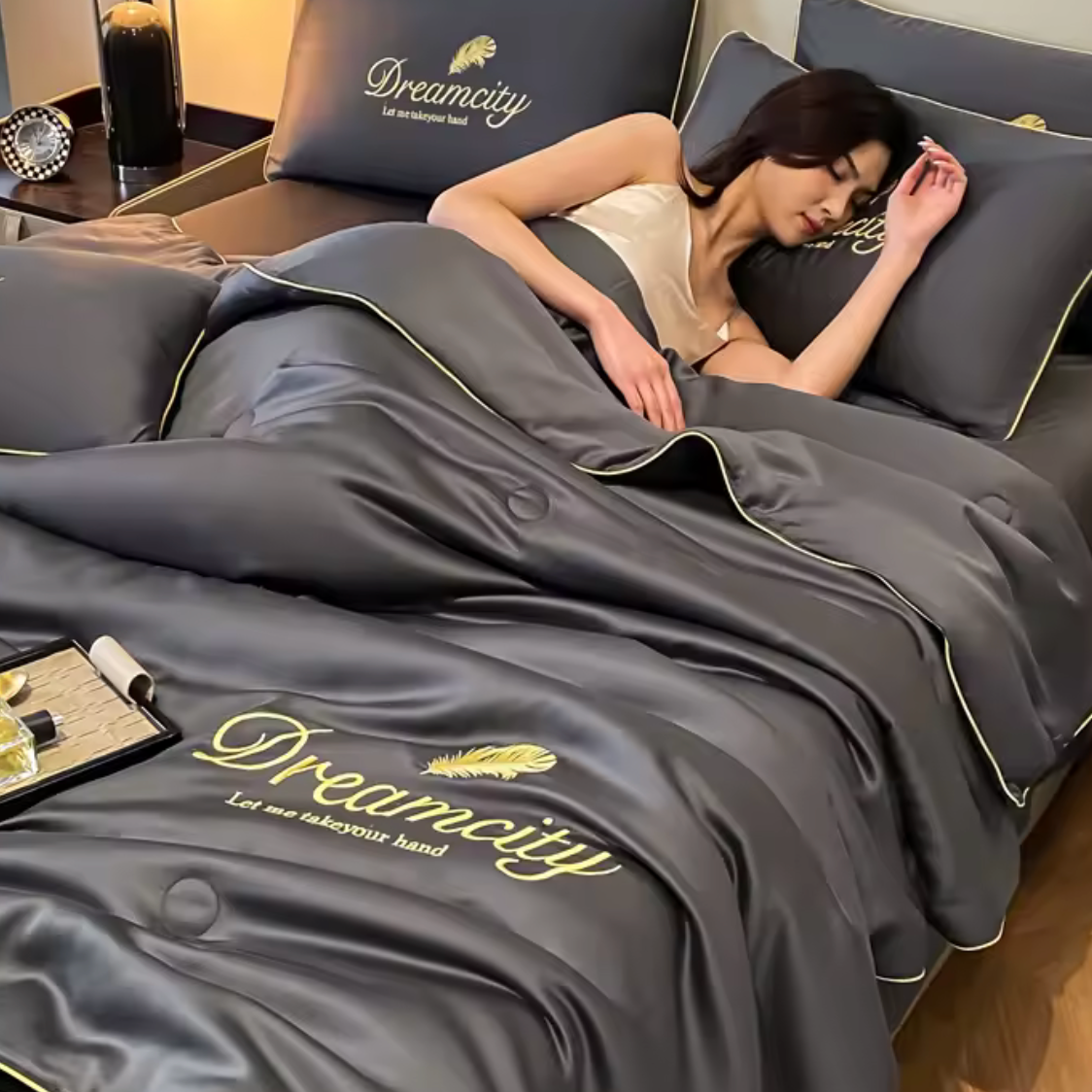 🌙 Elegante Wasbare Zijde Bedset